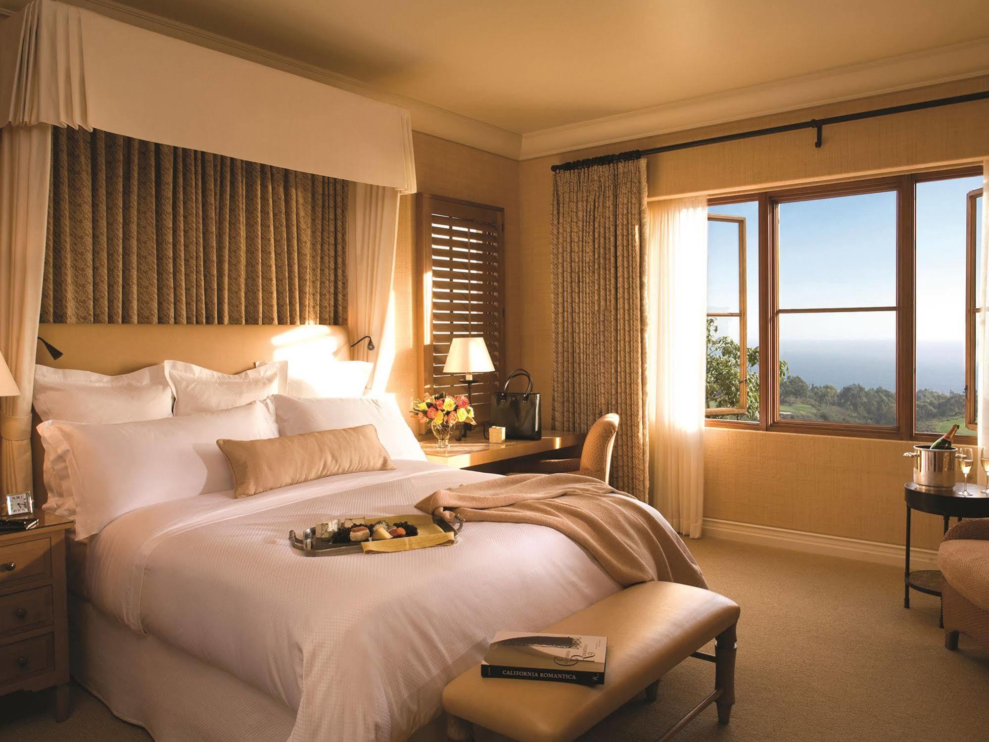 The Villas At Pelican Hill Resort Newport Beach Exterior photo